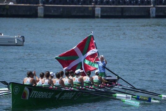 Bezperan gertu izan zuen garaipena Hondarribiak, baina igande honetan ez du barkatu.