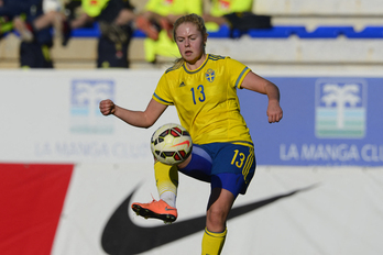 Maja Gothberg, con la camiseta de la selección sueca.