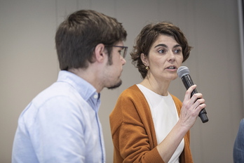 Rosa Martínez, junto a Lander Martínez en un acto anterior en Euskal Herria.