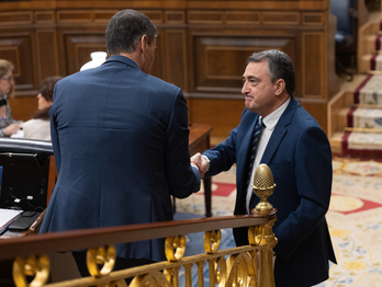 Sánchez se despide de Esteban el día que este dejó el Congreso para pasar a presidir el PNV.