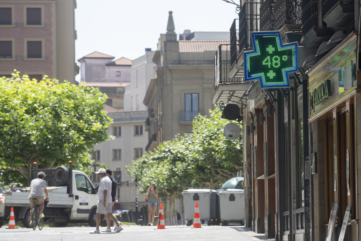 Una calle de Iruñea durante la última ola de calor. (Iñigo URIZ | FOKU)