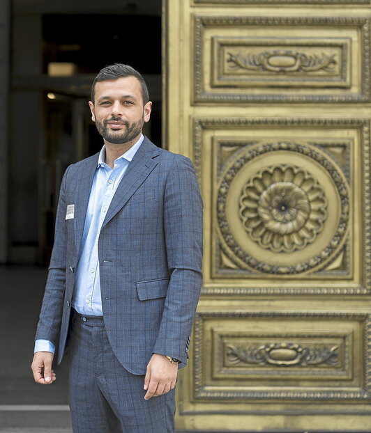 Arab Barghouti, en el Congreso español, donde se reunió con los grupos parlamentarios. En su visita al Estado español, Barghouti también estuvo con Amnistía Internacional y llevó su mensaje al Primavera Sound.