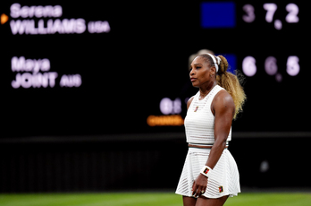 Serena Williams no pudo con la australiana Maya Joint y la dejó tocada para jugar en dobles.