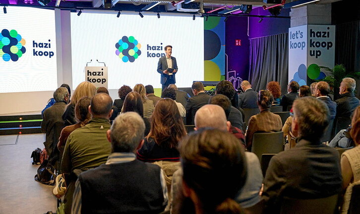 Acto de presentación de la nueva identidad corporativa de Hazikoop.