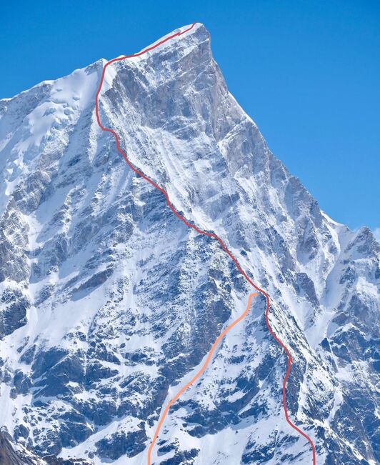 Hego-mendebaldeko ertza izan zen alpinistok aukeratutako bidea.