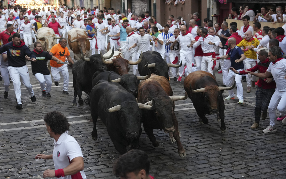 Llegando a la curva tras atropellar a un mozo en Mercaderes.