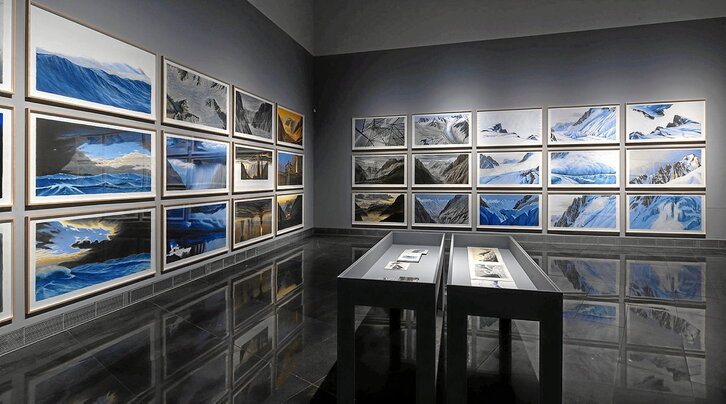 La exposición «Natura fugit», en la que el pintor Jesus Mari Lazkano reflexiona sobre el deterioro de los espacios naturales, permanecerá abierta en el Museo Universidad de Navarra hasta el próximo 18 de agosto.