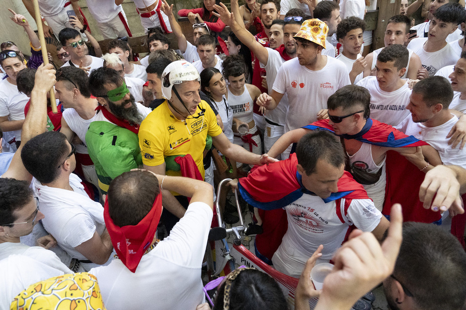 El pentacampeón del Tour, exhausto, tras llegar a meta. El pentacampeón del Tour, exhausto, tras llegar a meta.