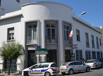 Biarritzeko polizia-etxera eraman dituzte bi animatzaileak.