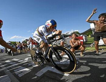 Remco Evenepoel, en pleno esfuerzo en la contrarreloj individual de ayer.