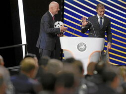 Los presidentes de FIFA y UEFA, Gianni Infantino y Aleksander Ceferin.