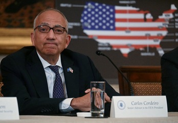La dimisión de Carlos Cordeiro deja muy tocado a Infantino en sus planes de privatización de la Copa del Mundo.