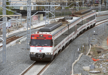 Renfeko tren bat.