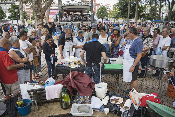 Bilboko Aste Nagusiko lehiaketa gastornomiko baten artxiboko irudia.