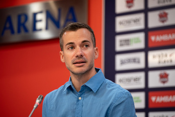 Xevi Pujol, el día de su presentación en las filas de Saski Baskonia.