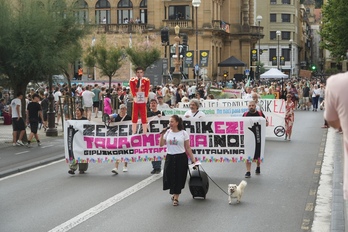 Manifestación antitaurina en Donostia, este sábado 8 de agosto