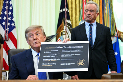 Trump y el conspiracionista Kennedy, con el decreto que reduce las vacunas.