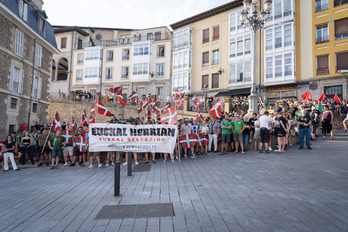 Manifestación en Gasteiz con motivo de la final del Mundial, posterior a los hechos de la noticia.