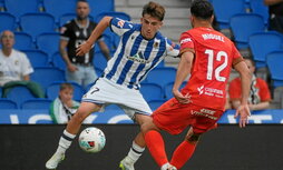 Astiazaran encara a un rival en el choque entre Sanse y Burgos de la temporada pasada en Anoeta.