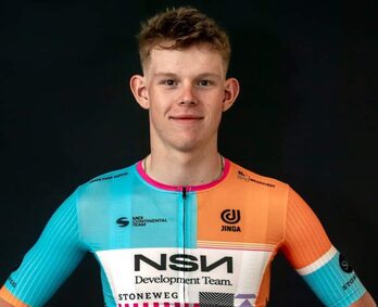 Finlay Tarling, atropellado mortalmente por un vehículo ajeno a la carrera en la Volta a Portugal.