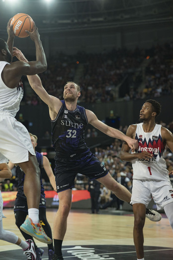 Tryggvi Hlinason y Kobi Simmons, dos de los afectados por las «Ventanas FIBA».
