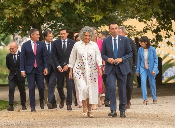 Los vicelehendakaris Bengoetxea y Torres llegan al Palacio Miramar con el resto de consejeros. Pradales lo ha hecho por su cuenta.