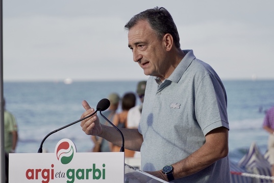 Aitor Esteban, Zarautzeko ekitaldian.