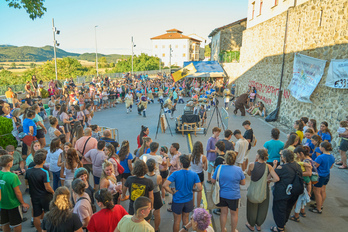 Bernedon egindako festaren argazkia.