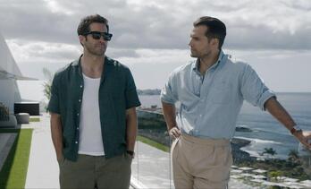 Sid (Henry Cavill) eta Bronco (Jake Gyllenhaal) filmeko eszena batean