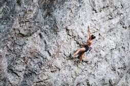 Ainhize Belarrek "Zeleputza" (9a+) kateatu berri du.