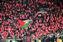 Equipos de toda Europa exigieron a la UEFA la expulsión de los equipos israelíes de sus competiciones.