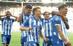 Boyé celebra con rabia su segundo gol ante la incredulidad de sus compañeros.