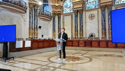 Jon Insausti, alcalde de Donostia, en su comparecencia.