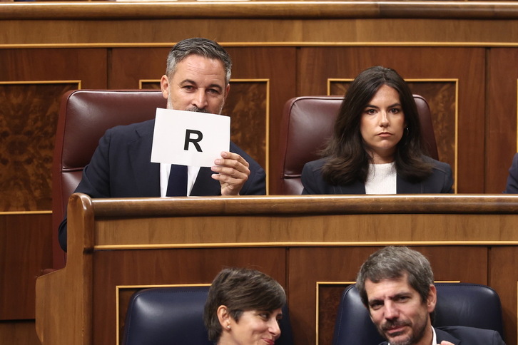 Abascal ha mostrado a Sánchez todas las letras de la palabra ‘traidor’.