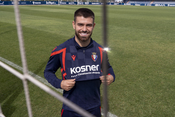 Argibide posa sonriente en las instalaciones de Tajonar.
