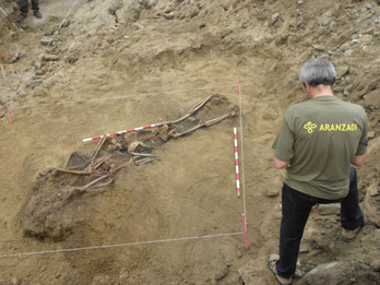 Amarako burdin zubiaren obretan 2009an aurkitutako gorputzetako bat 