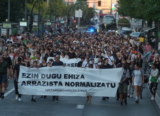 Manifestación celebrada este lunes en Donostia.
