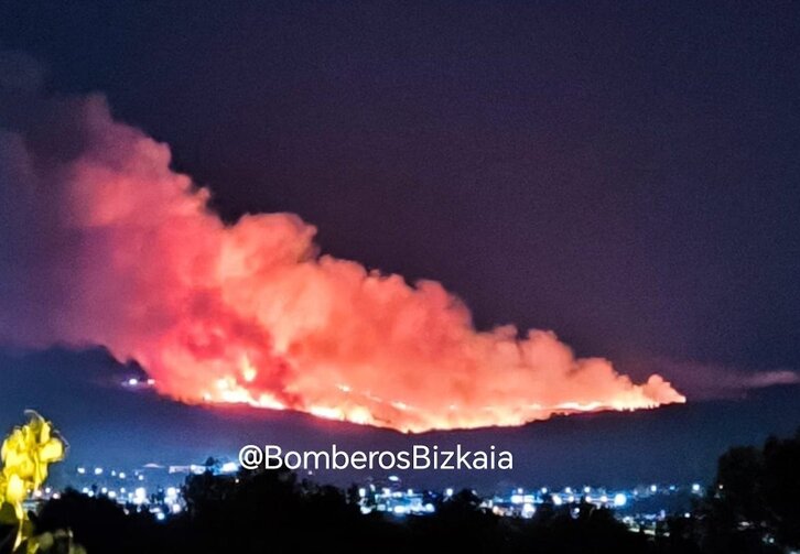 Imagen difundida por bomberos de Bizkaia.