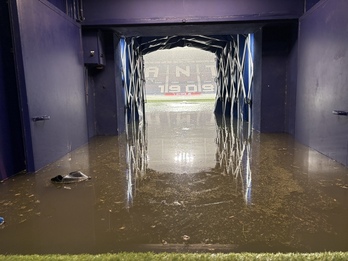 Entrada al campo del Levante, totalmente inundada.