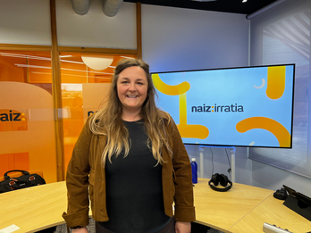 Maider Cigarroa NAIZ Irratiko estudio nagusian