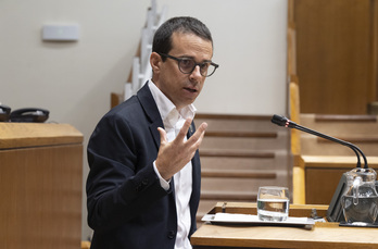 Pello Otxandiano, durante su intervención en el Pleno de Política General