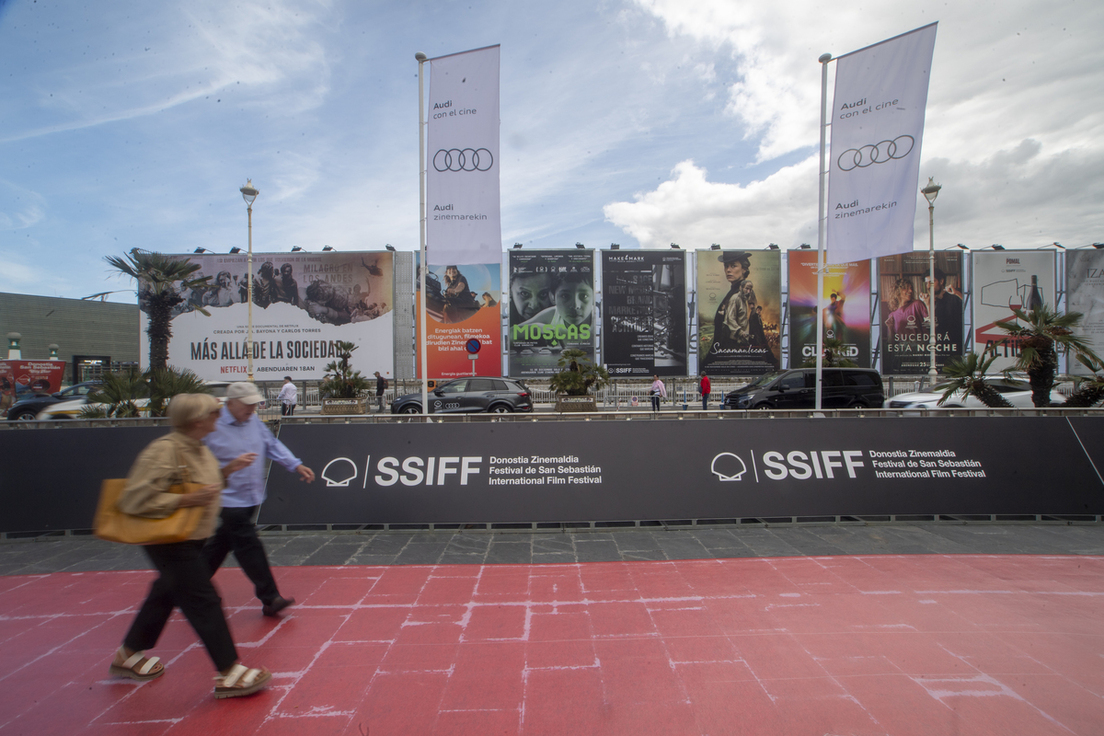 Donostia ya tiene cara de festival. Así están las inmediaciones del Kursaal. 