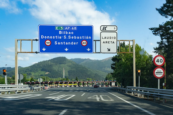 Imagen del peaje de Laudio de la AP-68.