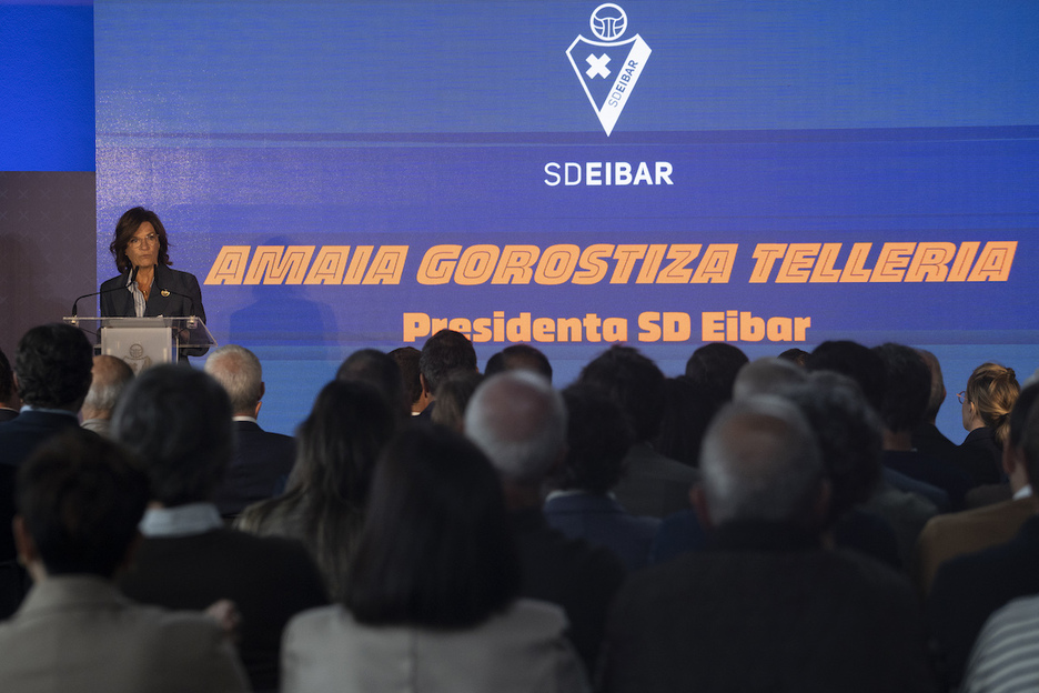 La presidenta del Eibar, Amaia Gorostiza, durante su intervención. La presidenta del Eibar, Amaia Gorostiza, durante su intervención.