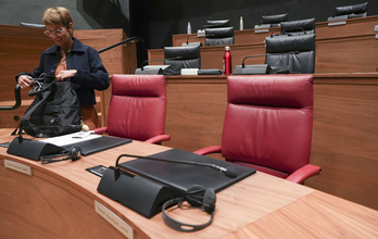 María Chivite, a su llegada al debate. 