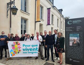 Villers-Cotterets-en egin zuen prentsaurrekoa elkarteak.