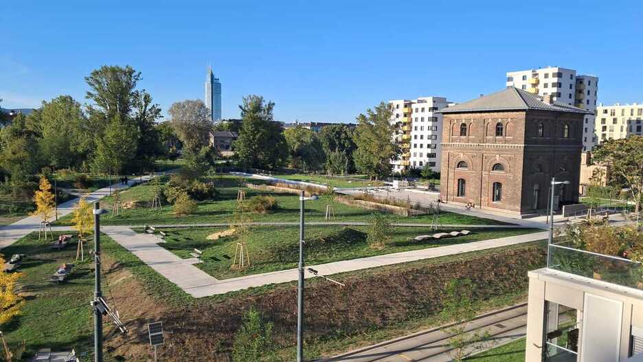Zona verde en el barrio de Nordbahnhof. Zona verde en el barrio de Nordbahnhof.