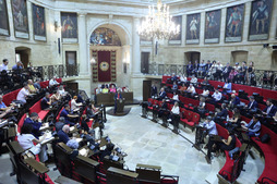 Pleno de Política General celebrado en la casa de juntas de Gernika.