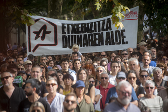 Manifestación por la vivienda en Donostia.