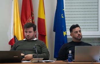 El alcalde de Orkoien, Álex López (PSN), a la izquierda y el primer teniente alcalde, Diego Viñas (UPN).